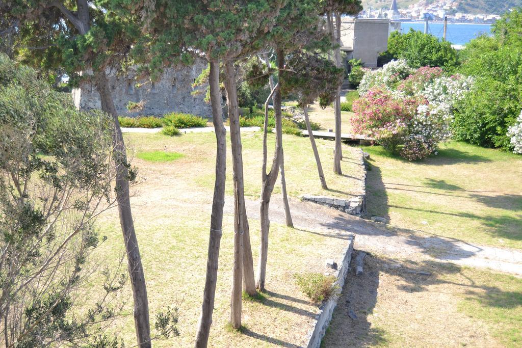 Hotel Porto Azzurro جيارديني ناكسوس المظهر الخارجي الصورة